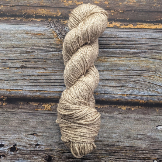 Hobbiton Oat – Aurum Merino Silk DK