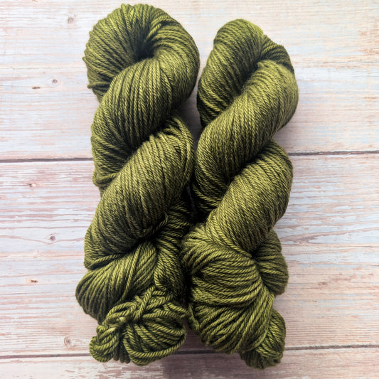 Dried Olive - Purrfect - 4ply /Fingering sock (Nundle)