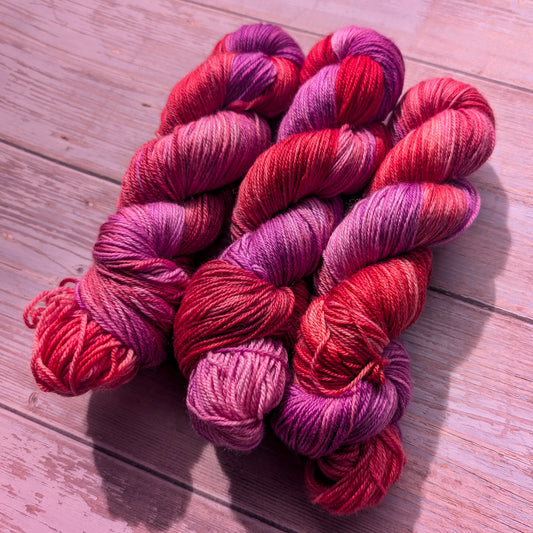 Grevillea - Purrfect - 4ply /Fingering sock (Nundle)